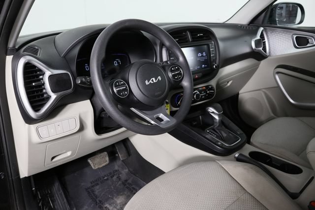 Used 2023 Kia Soul LX FWD image 23