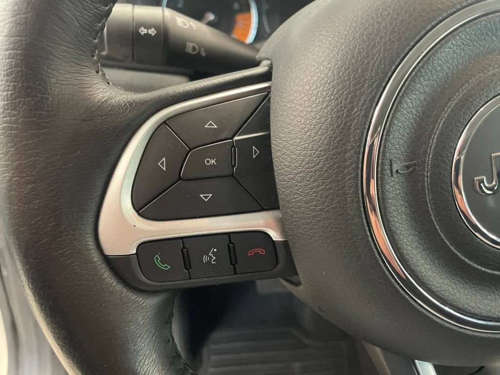 Used 2020 Jeep Renegade Latitude w/ Cold Weather Group AWD/4WD image 24