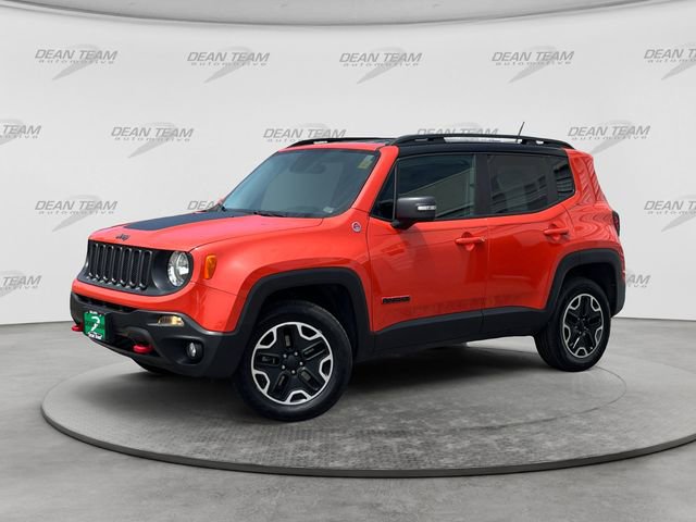 Used 2016 Jeep Renegade Trailhawk w/ Cold Weather Group AWD/4WD image 3