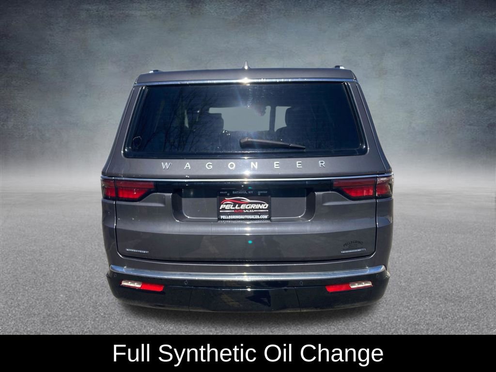 Used 2022 Jeep Wagoneer Series III AWD/4WD image 5