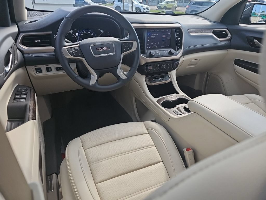 Used 2023 GMC Acadia Denali w/ Denali Ultimate Package AWD/4WD image 22
