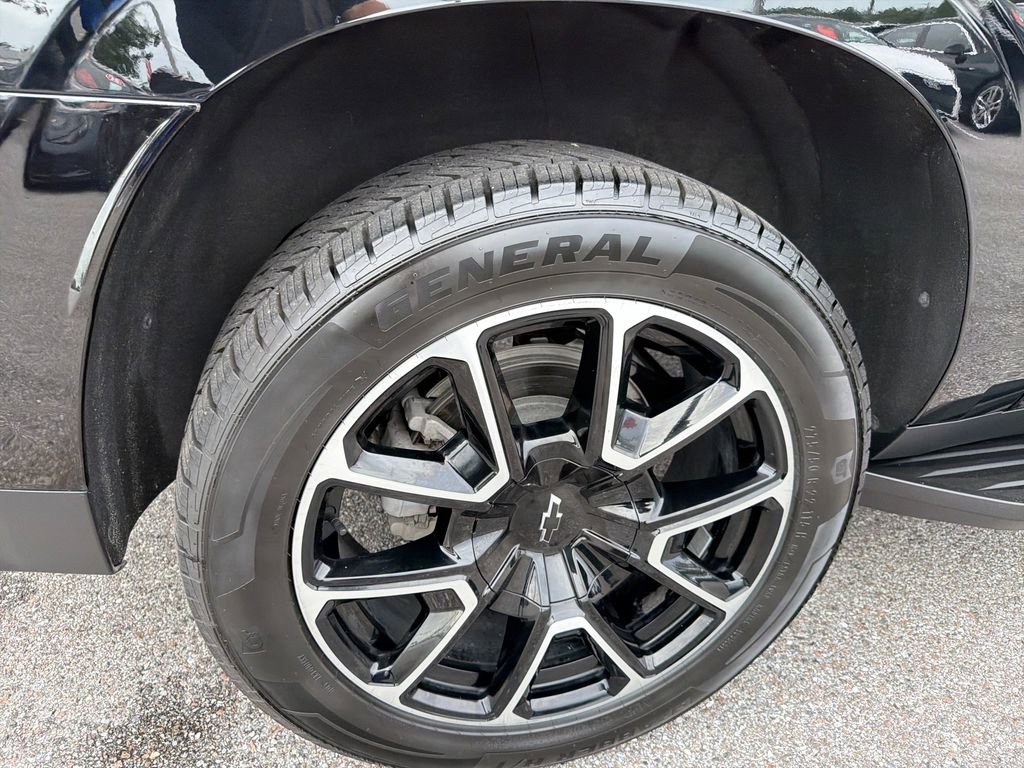 Used 2024 Chevrolet Suburban RST RWD image 51
