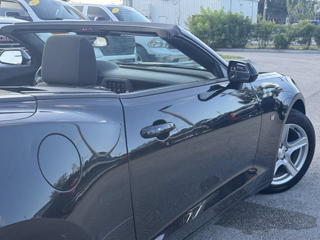 Used 2023 Chevrolet Camaro LT RWD image 12