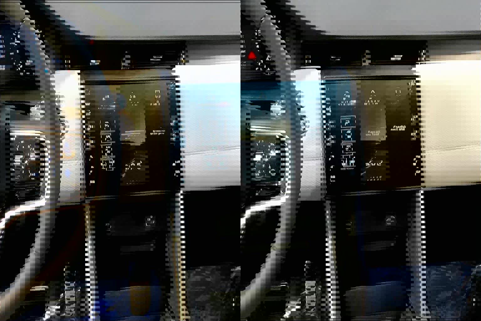 Used 2024 Land Rover Discovery Sport Dynamic SE image 7