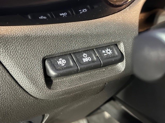 Used 2020 Buick Encore GX Essence w/ Experience Buick Package image 36