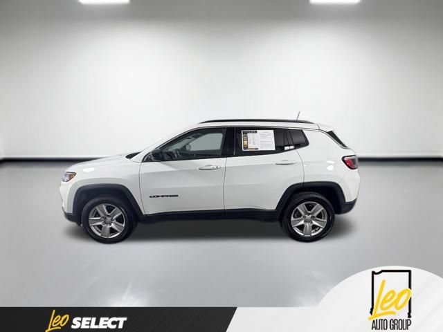 Used 2022 Jeep Compass Latitude w/ Convenience Group AWD/4WD image 2