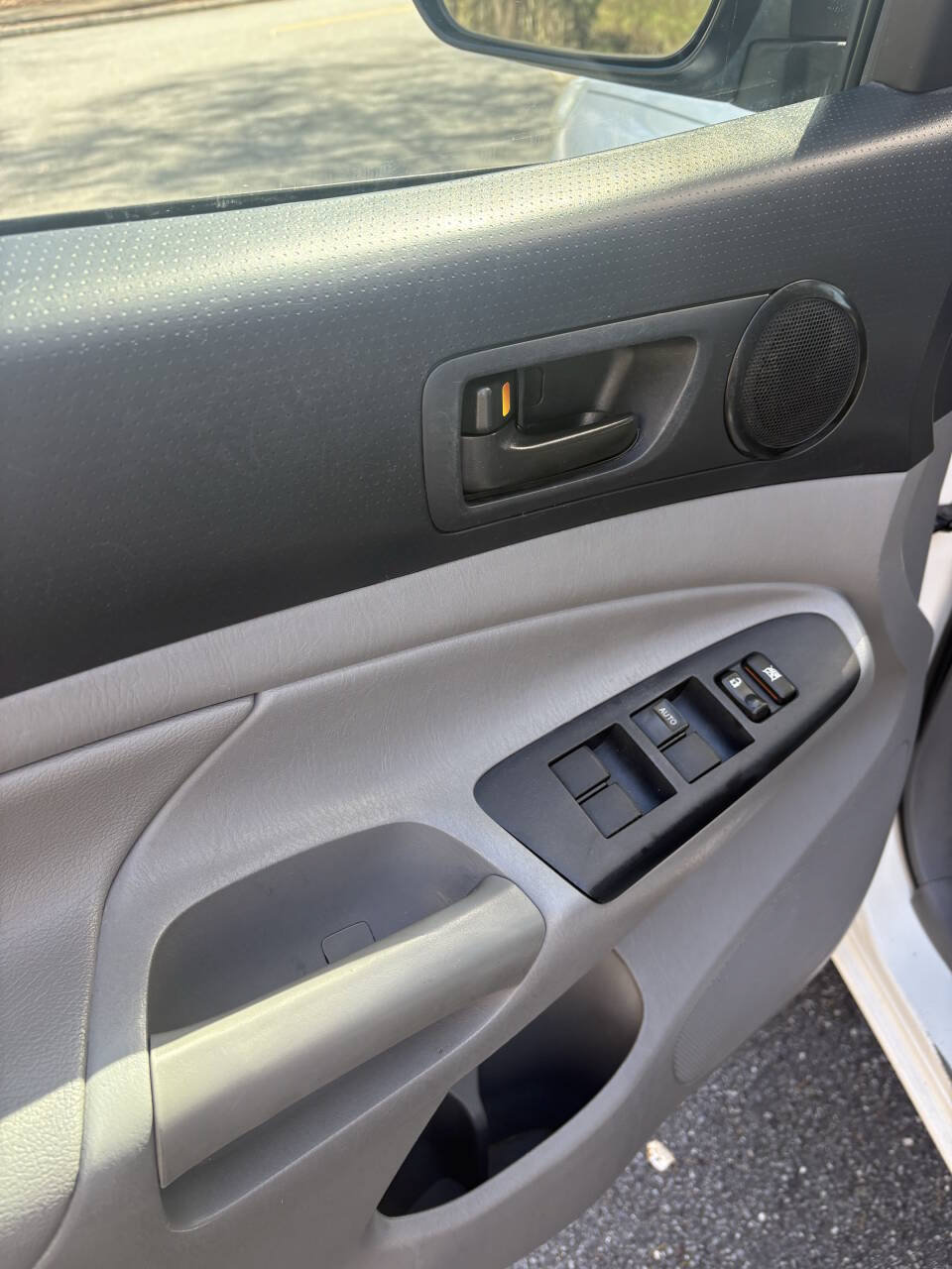 Used 2013 Toyota Tacoma PreRunner w/ Convenience Pkg RWD image 19