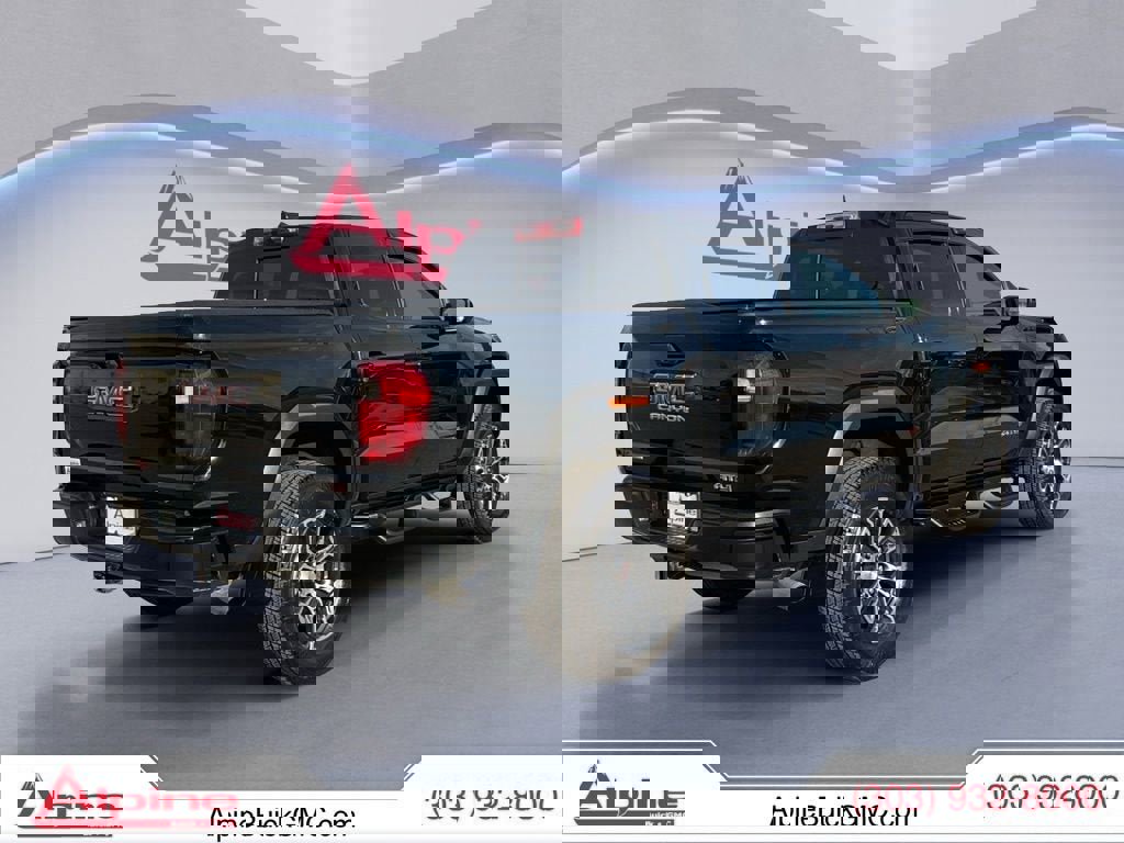 Used 2023 GMC Canyon AT4 image 5