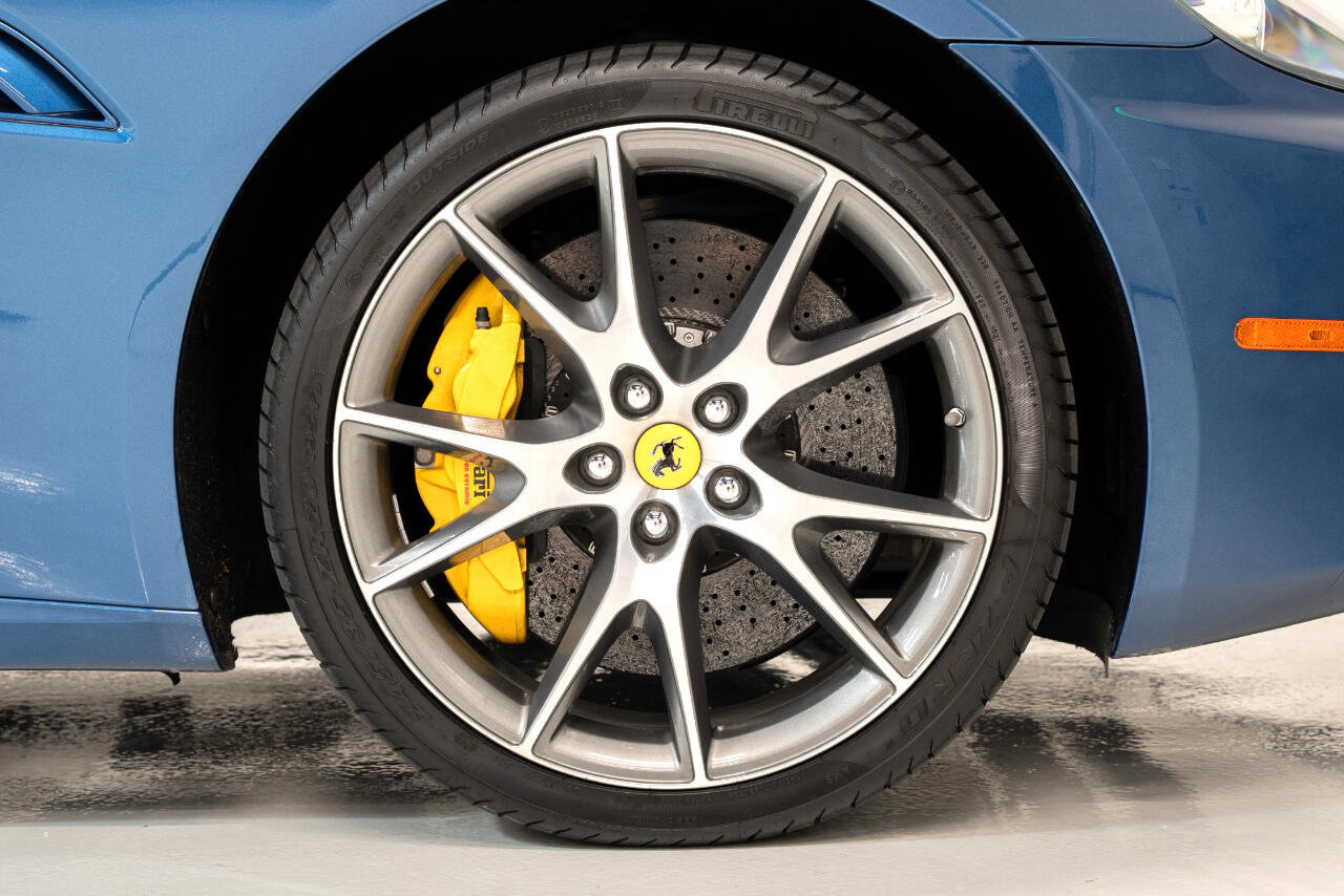 Used 2010 Ferrari California image 41