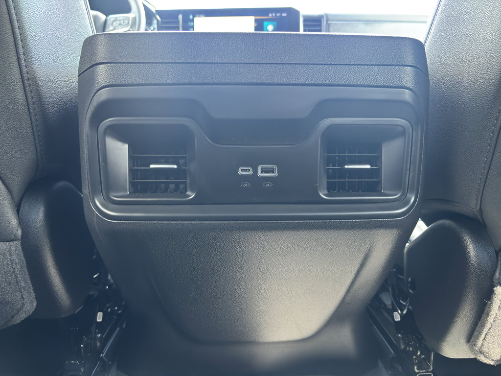 Used 2026 Chevrolet Silverado 1500 LT Trail Boss w/ LT Trail Boss Premium Package AWD/4WD image 17