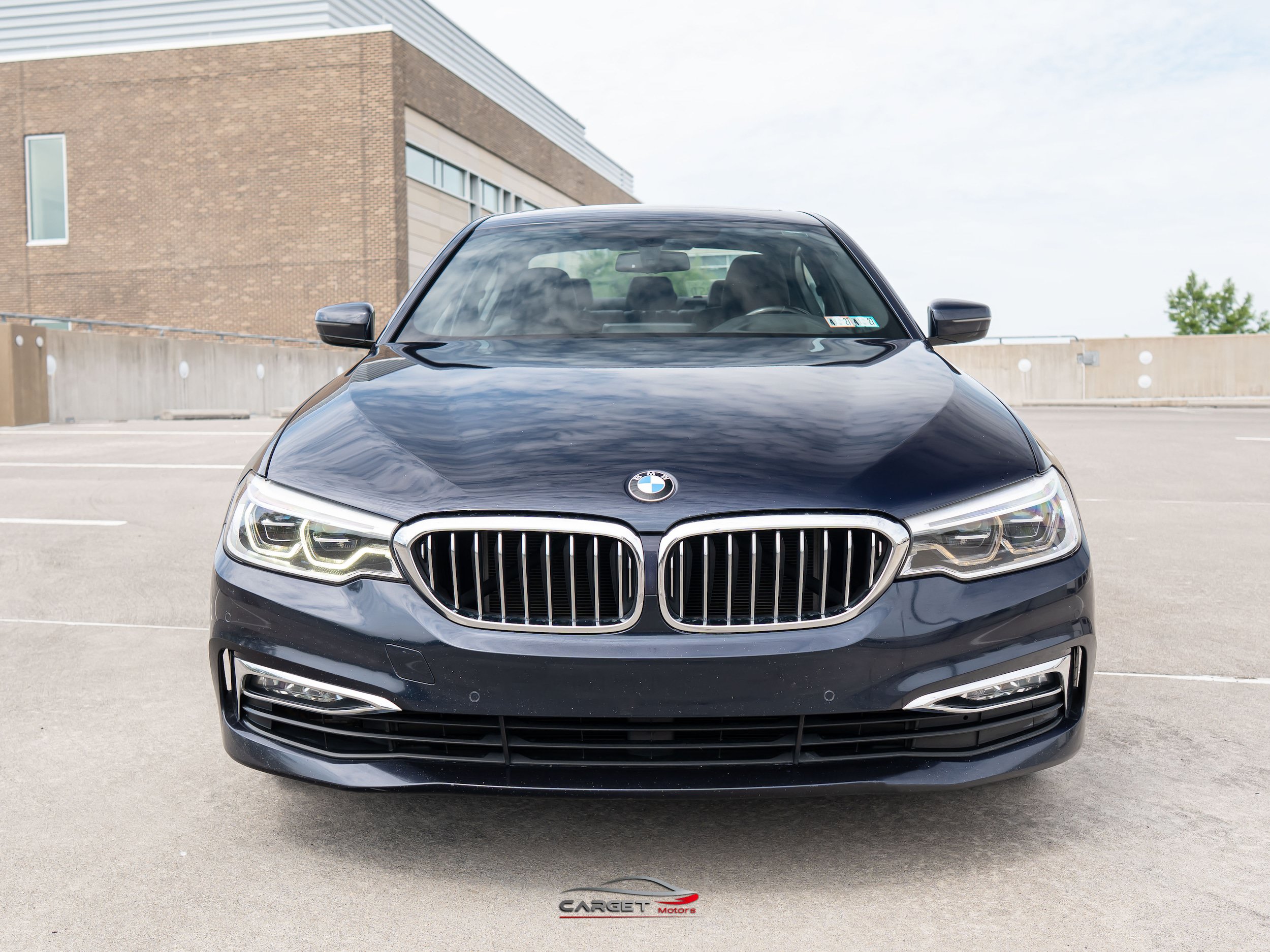 Used 2017 BMW 540i xDrive AWD/4WD image 2