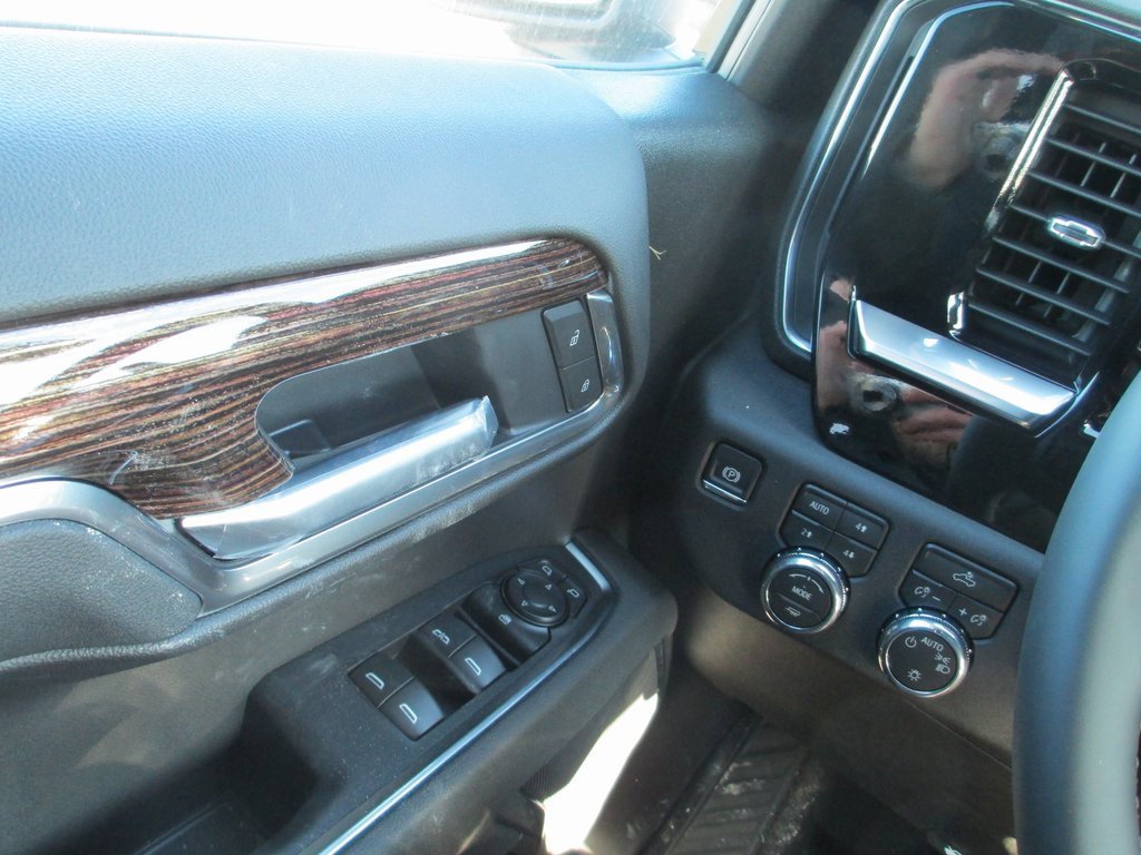 New 2026 GMC Sierra 1500 SLE image 15