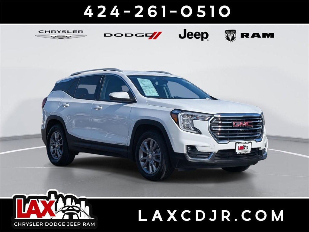 Used 2024 GMC Terrain SLT image 1