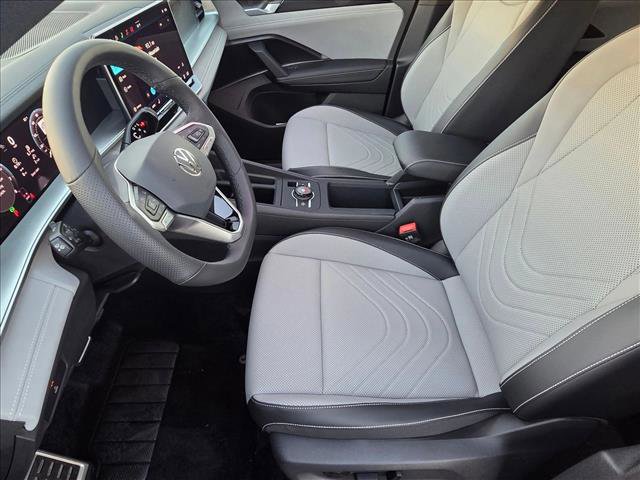 New 2026 Volkswagen Tiguan SE R-Line image 4