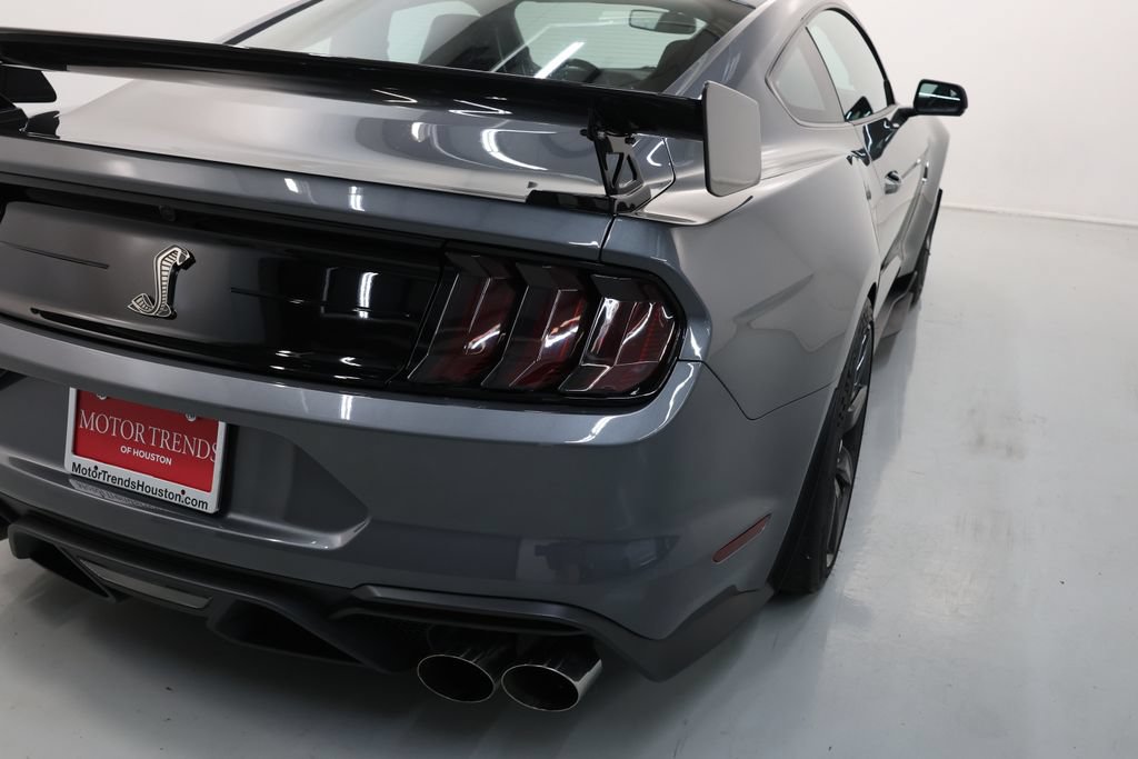 Used 2022 Ford Mustang Shelby GT500 w/ Carbon Fiber Track Pack RWD image 70
