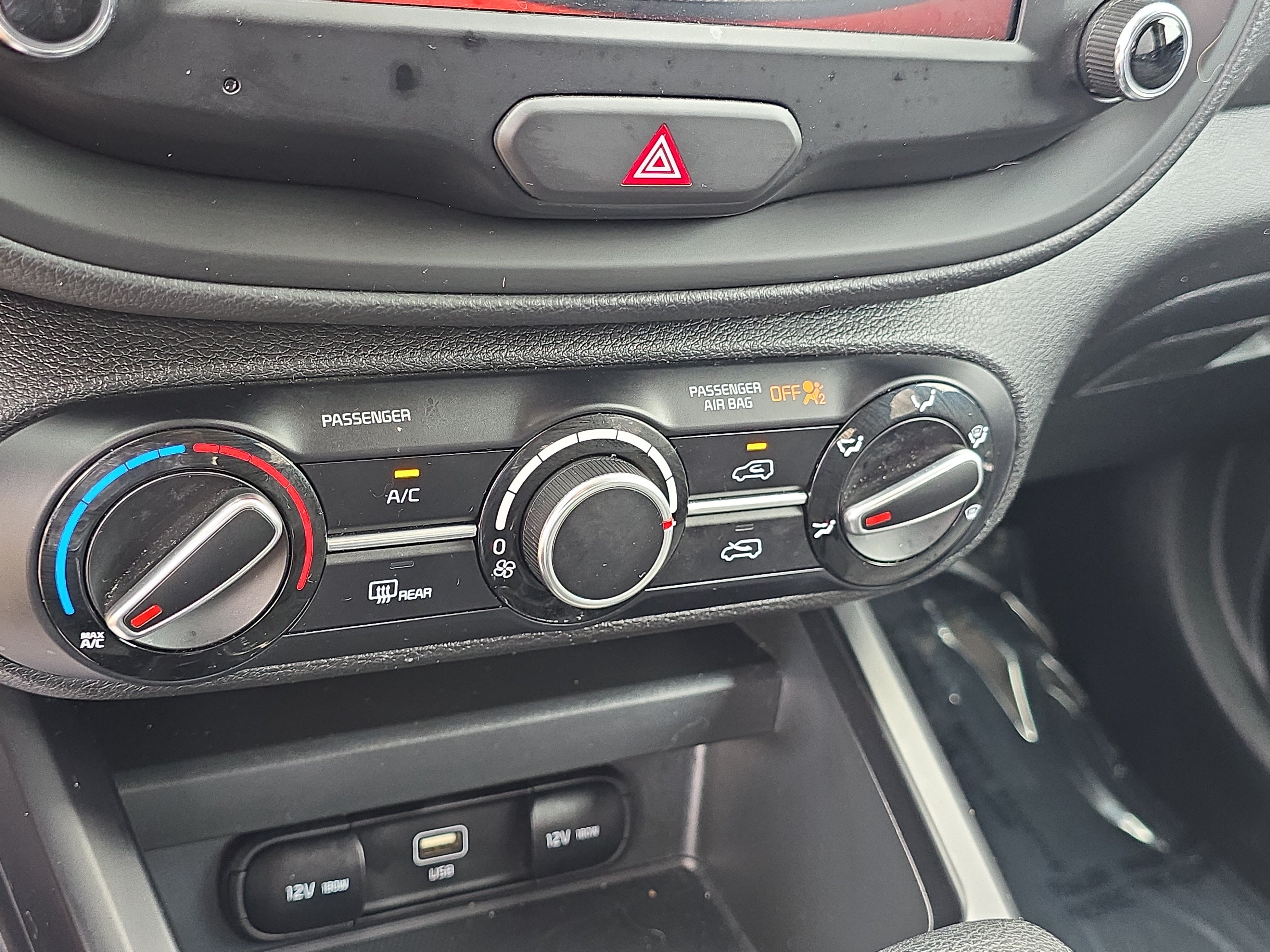 Certified 2025 Kia Soul LX FWD image 24