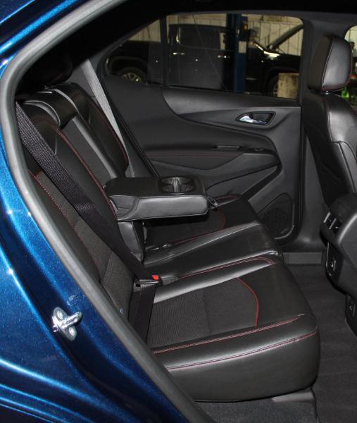 Used 2022 Chevrolet Equinox RS w/ RS Leather Package image 22