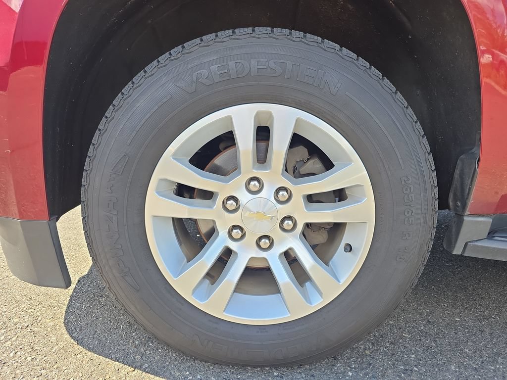Used 2017 Chevrolet Suburban LT AWD/4WD image 12