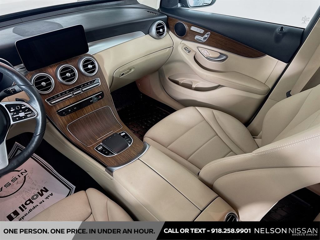 Used 2021 Mercedes-Benz GLC 300 4MATIC image 23