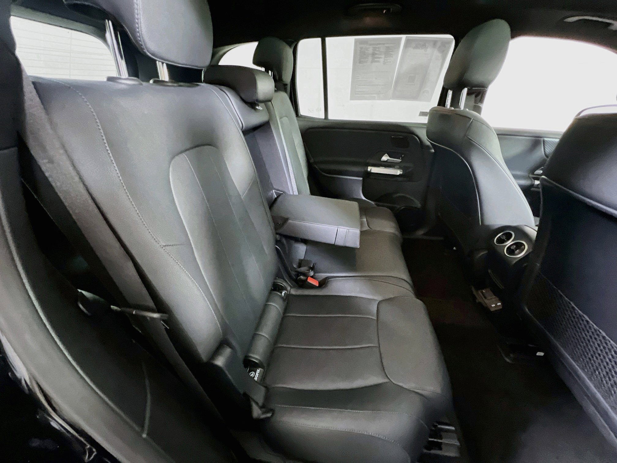 Used 2024 Mercedes-Benz EQB 300 4MATIC image 28