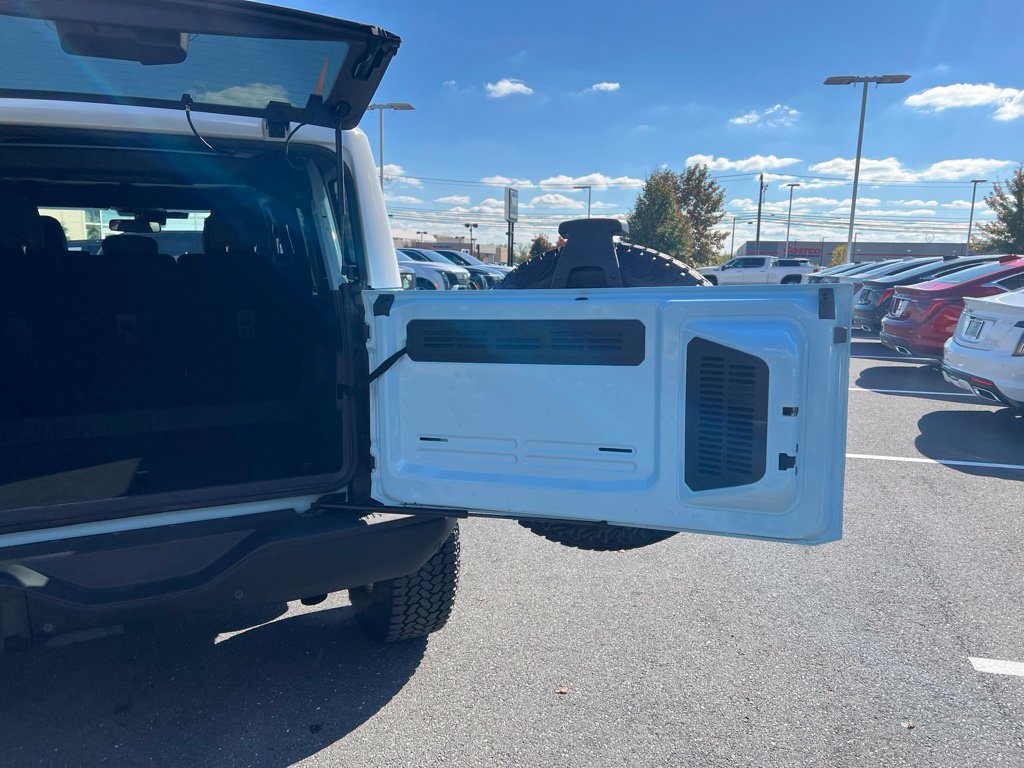 Used 2025 Ford Bronco Heritage Edition AWD/4WD image 16