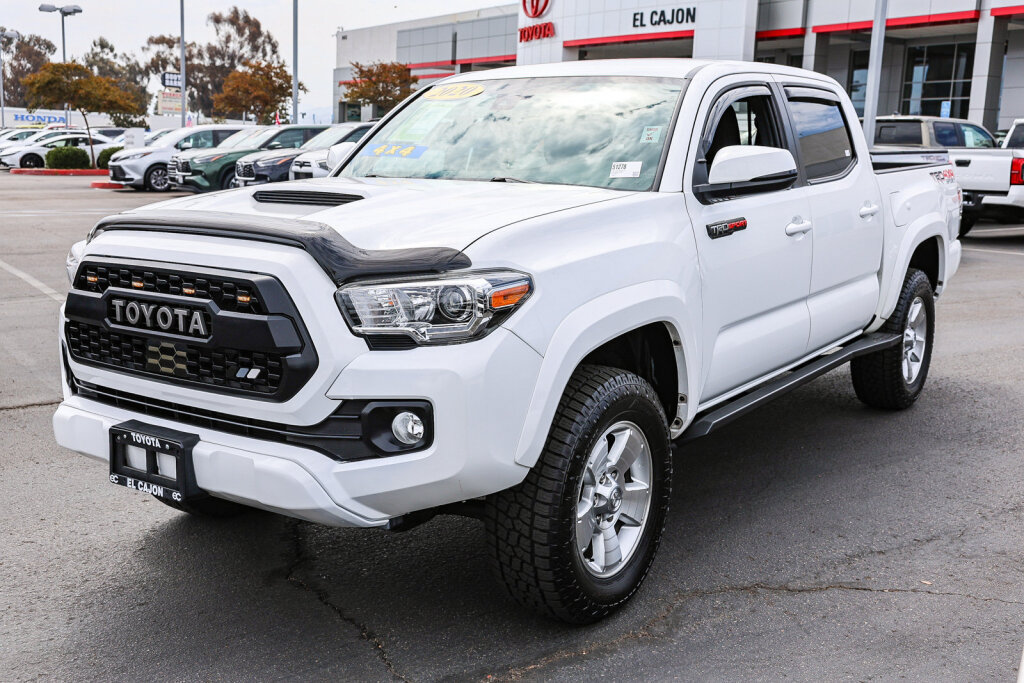 Used 2020 Toyota Tacoma TRD Sport w/ Technology Package AWD/4WD image 17