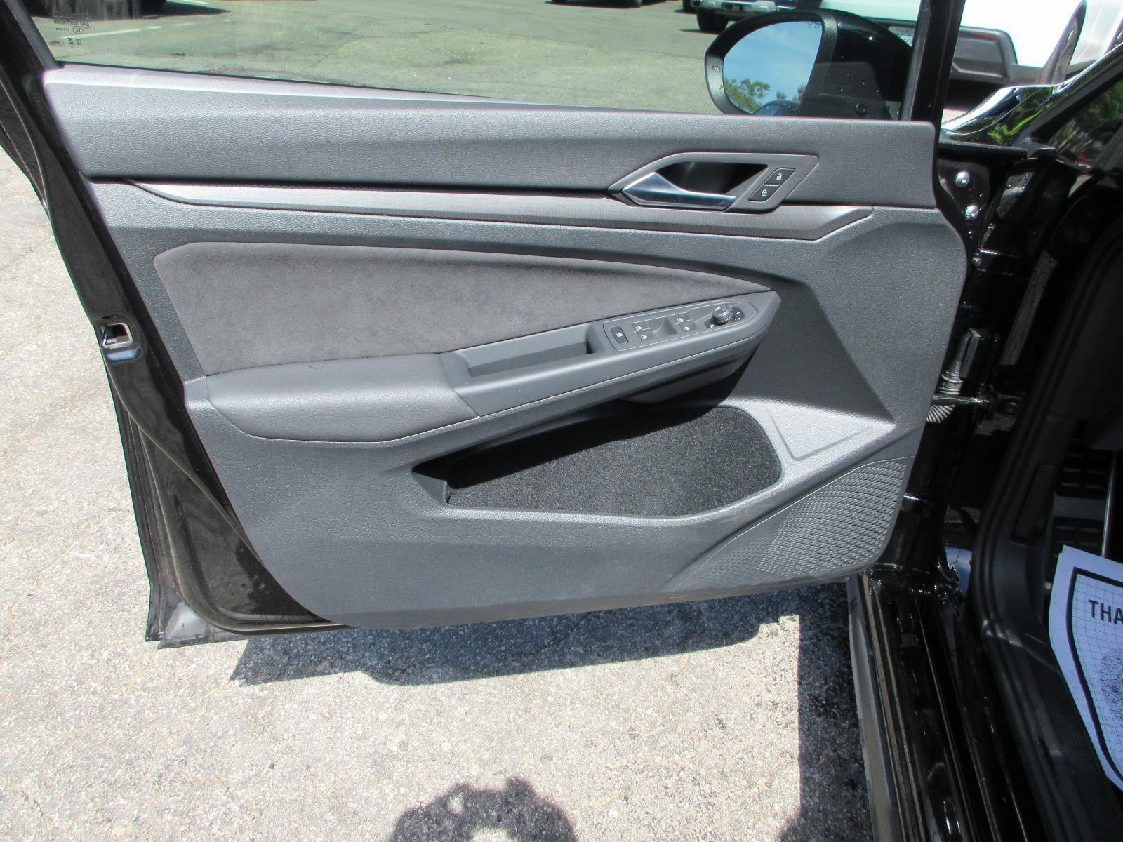 Used 2023 Volkswagen GTI SE FWD image 15