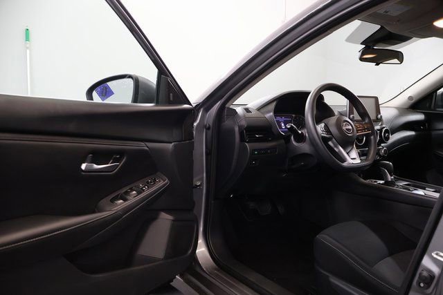 Used 2024 Nissan Sentra SV image 9