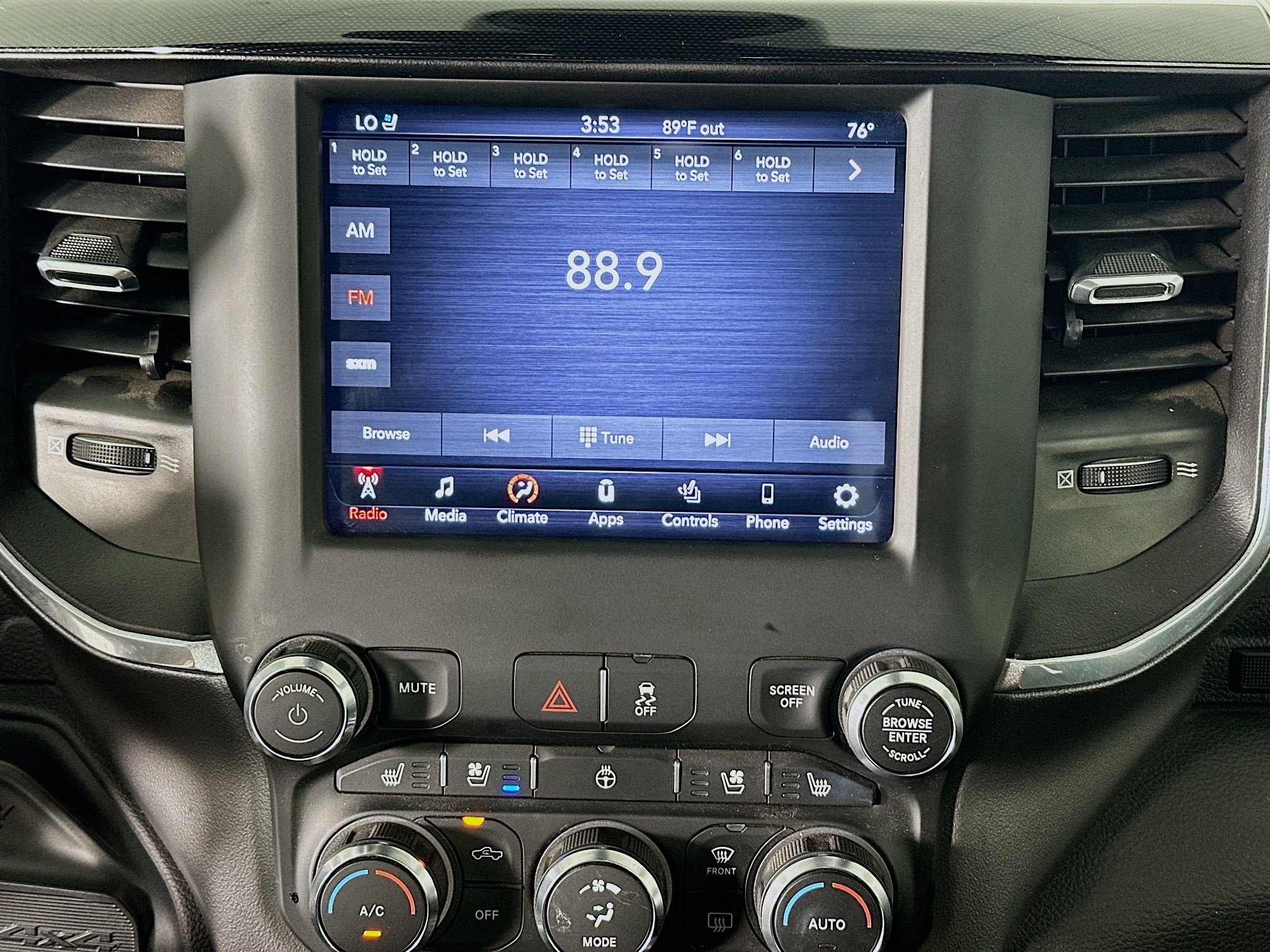 Used 2021 RAM 2500 Laramie w/ Night Edition image 21