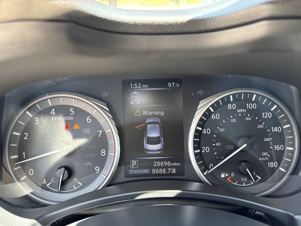 Used 2021 INFINITI Q50 Luxe w/ Cargo Package RWD image 11