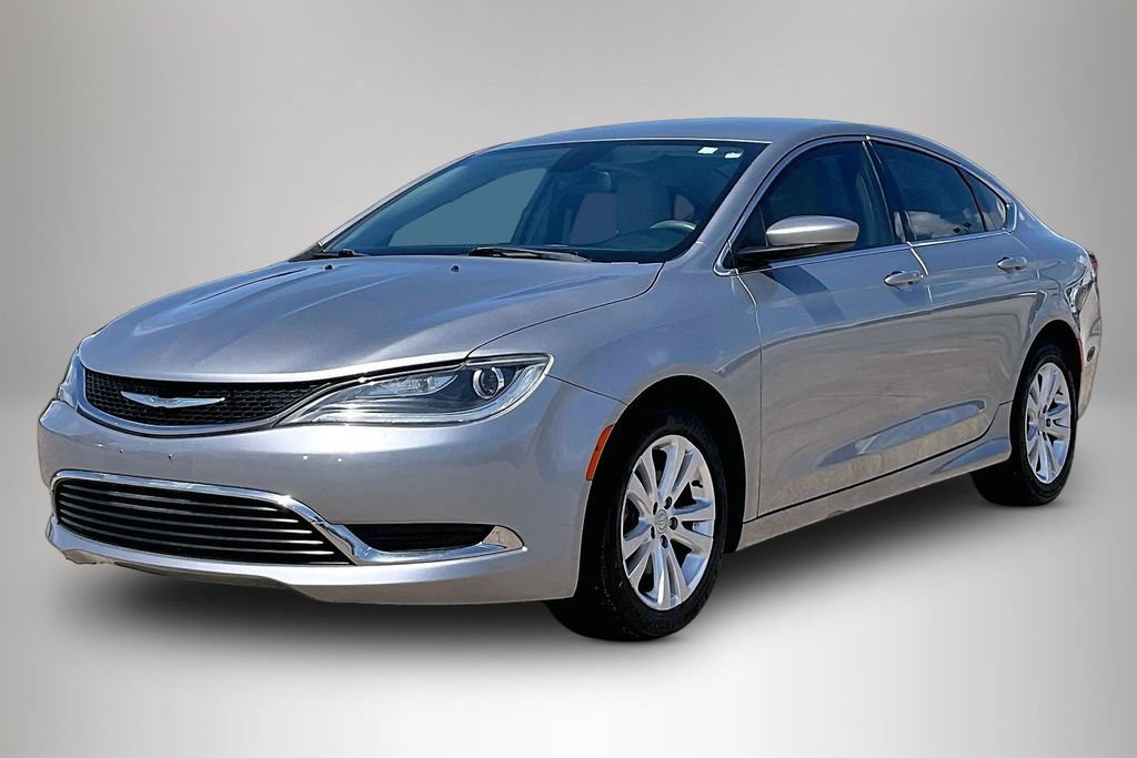 Used 2015 Chrysler 200 Limited FWD image 2