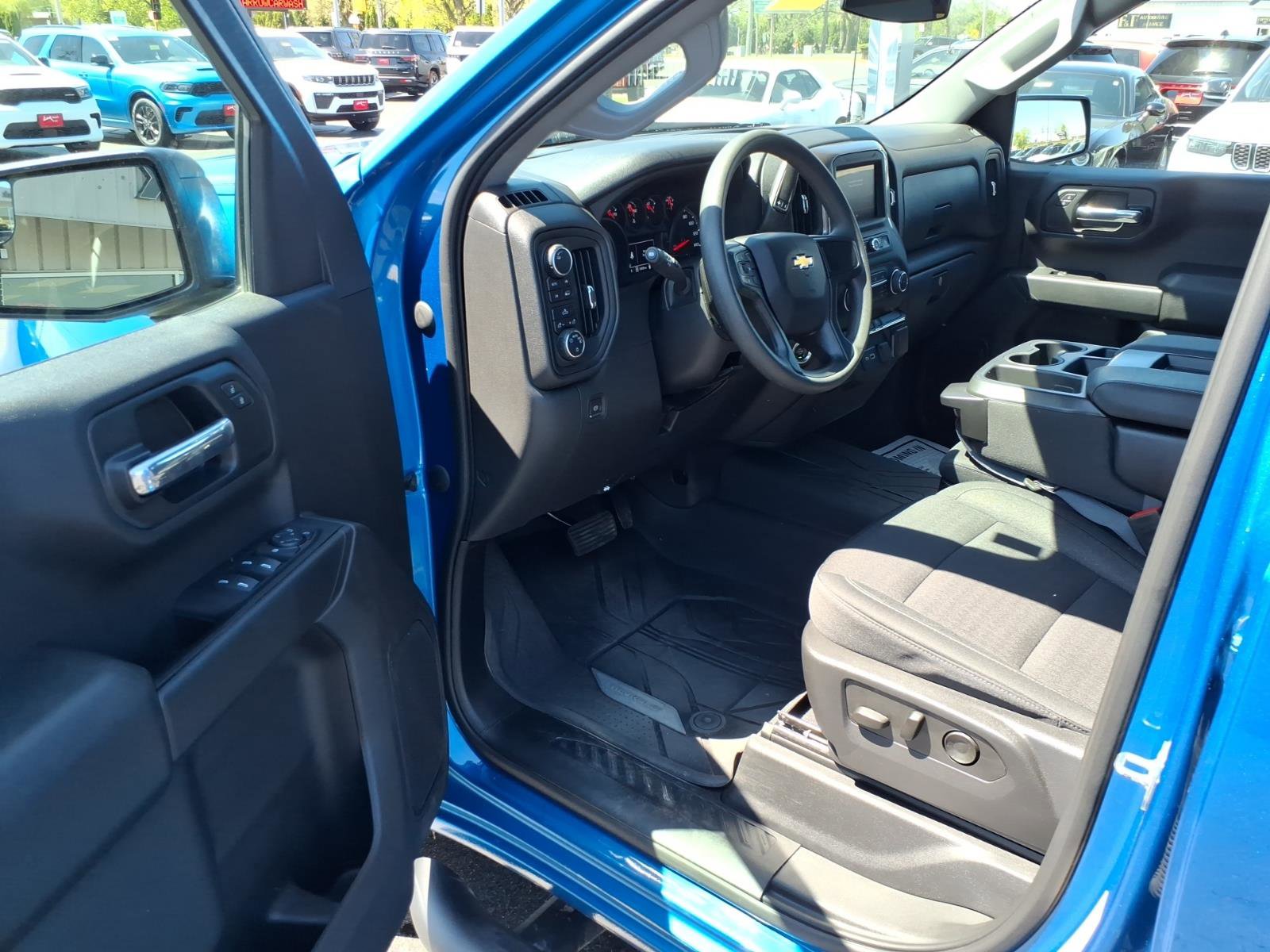 Used 2023 Chevrolet Silverado 1500 Custom w/ LPO, Dark Essentials Package AWD/4WD image 10