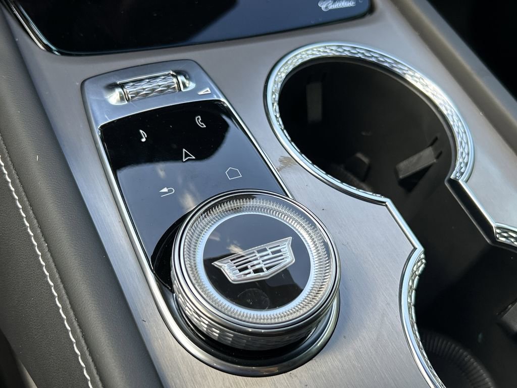 New 2026 Cadillac Vistiq Platinum image 25