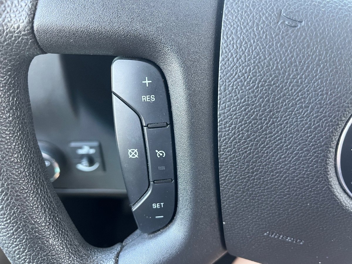 Used 2017 Chevrolet Express 3500 LT w/ LT Preferred Equipment Group RWD image 16