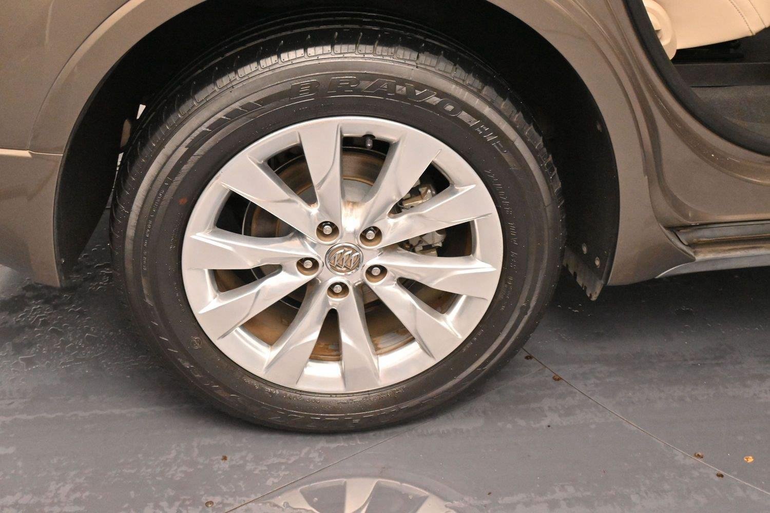 Used 2017 Buick Envision Essence FWD image 39