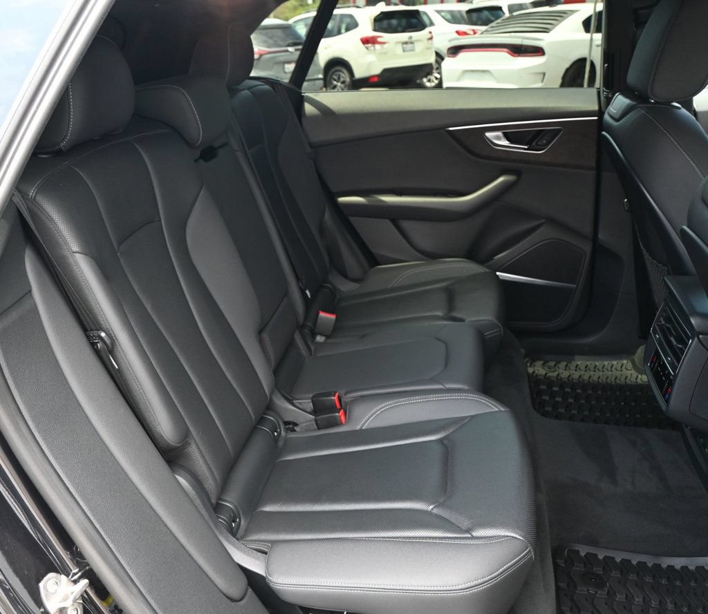 Used 2020 Audi Q8 Premium Plus w/ Premium Plus Package AWD/4WD image 22