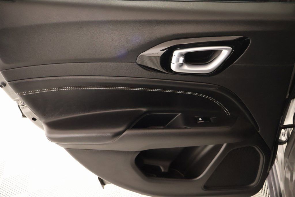 Used 2023 Jeep Compass Altitude w/ Convenience Group image 16