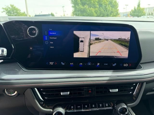Used 2025 Chevrolet Suburban RST w/ Comfort Package AWD/4WD image 32