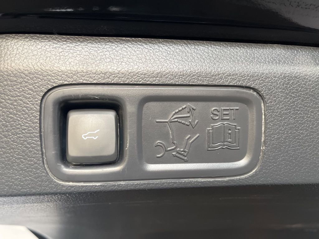 Used 2023 Ford Expedition Max Platinum image 13