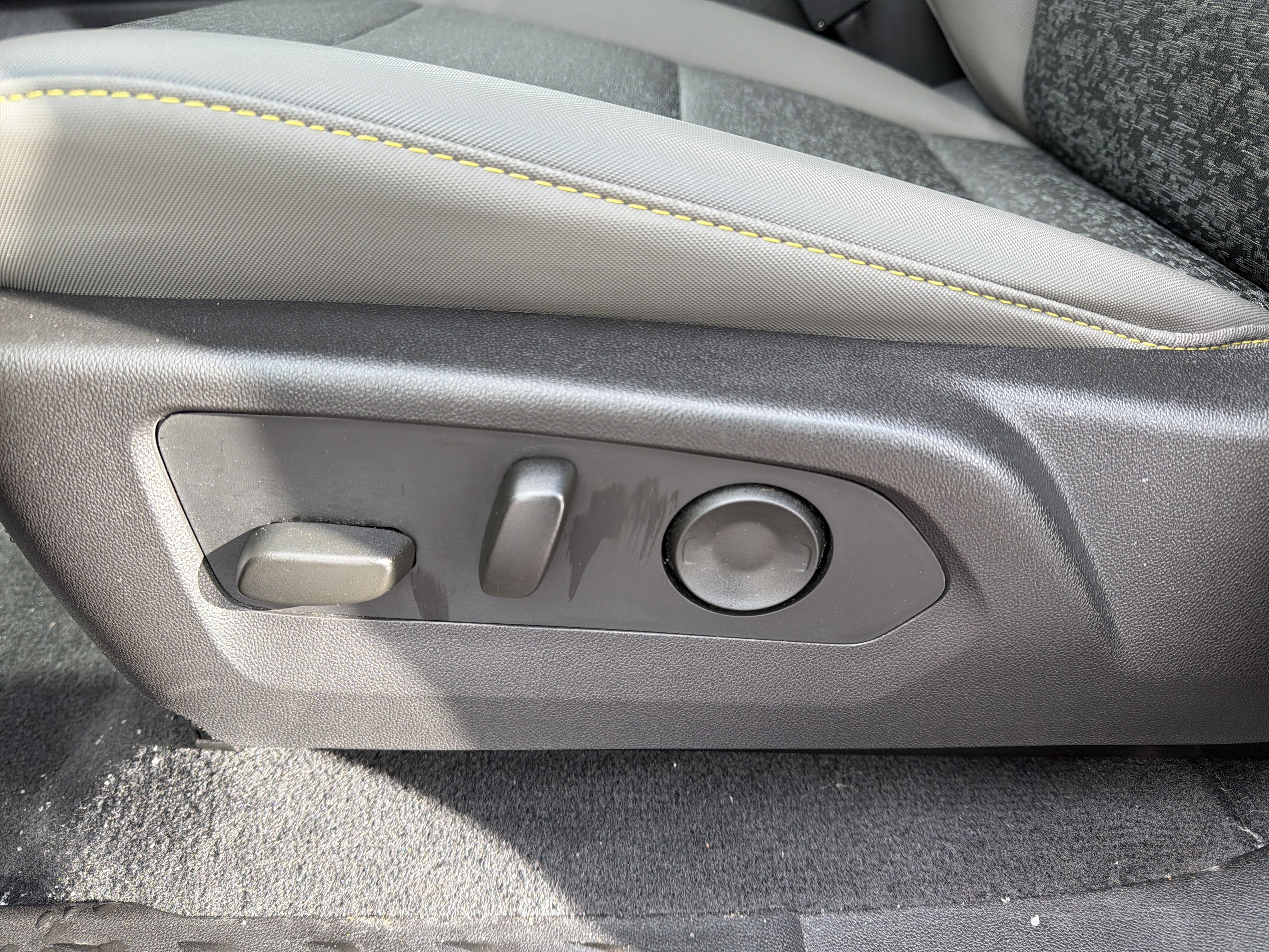 Used 2024 Chevrolet Colorado ZR2 image 11