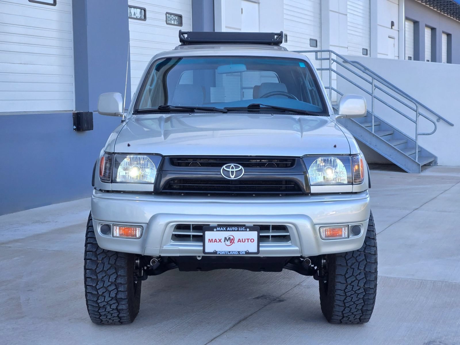 Used 2000 Toyota 4Runner SR5 w/ Upgrade Value Pkg 4 AWD/4WD image 3