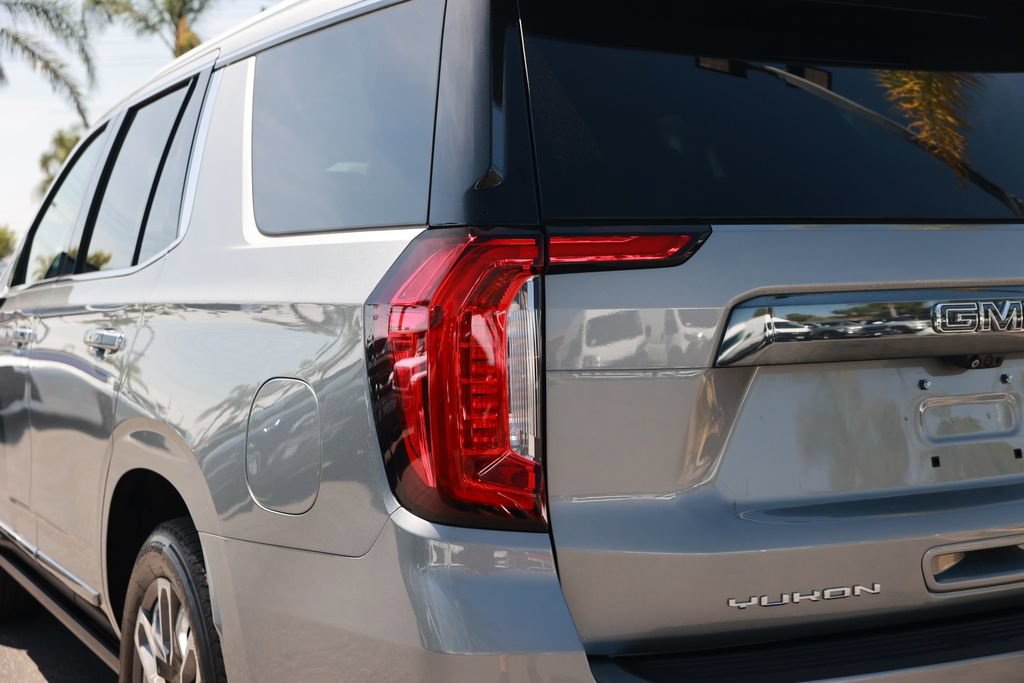 Used 2023 GMC Yukon Denali Ultimate AWD/4WD image 13