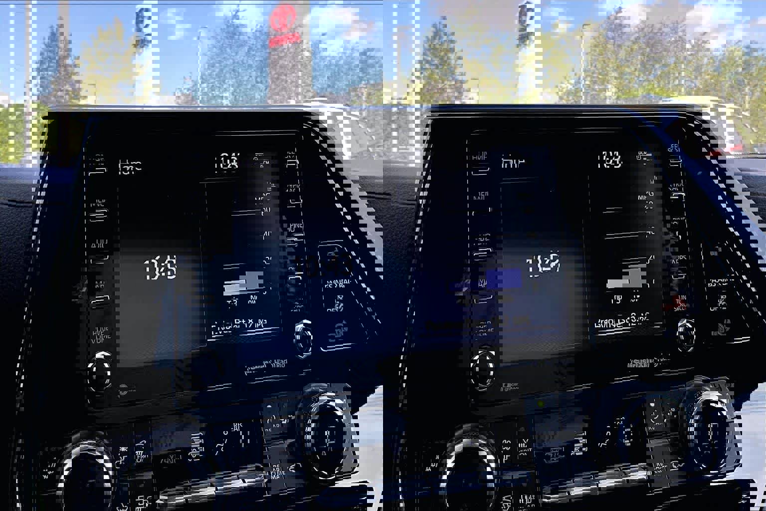 Used 2022 Toyota Highlander XLE image 34