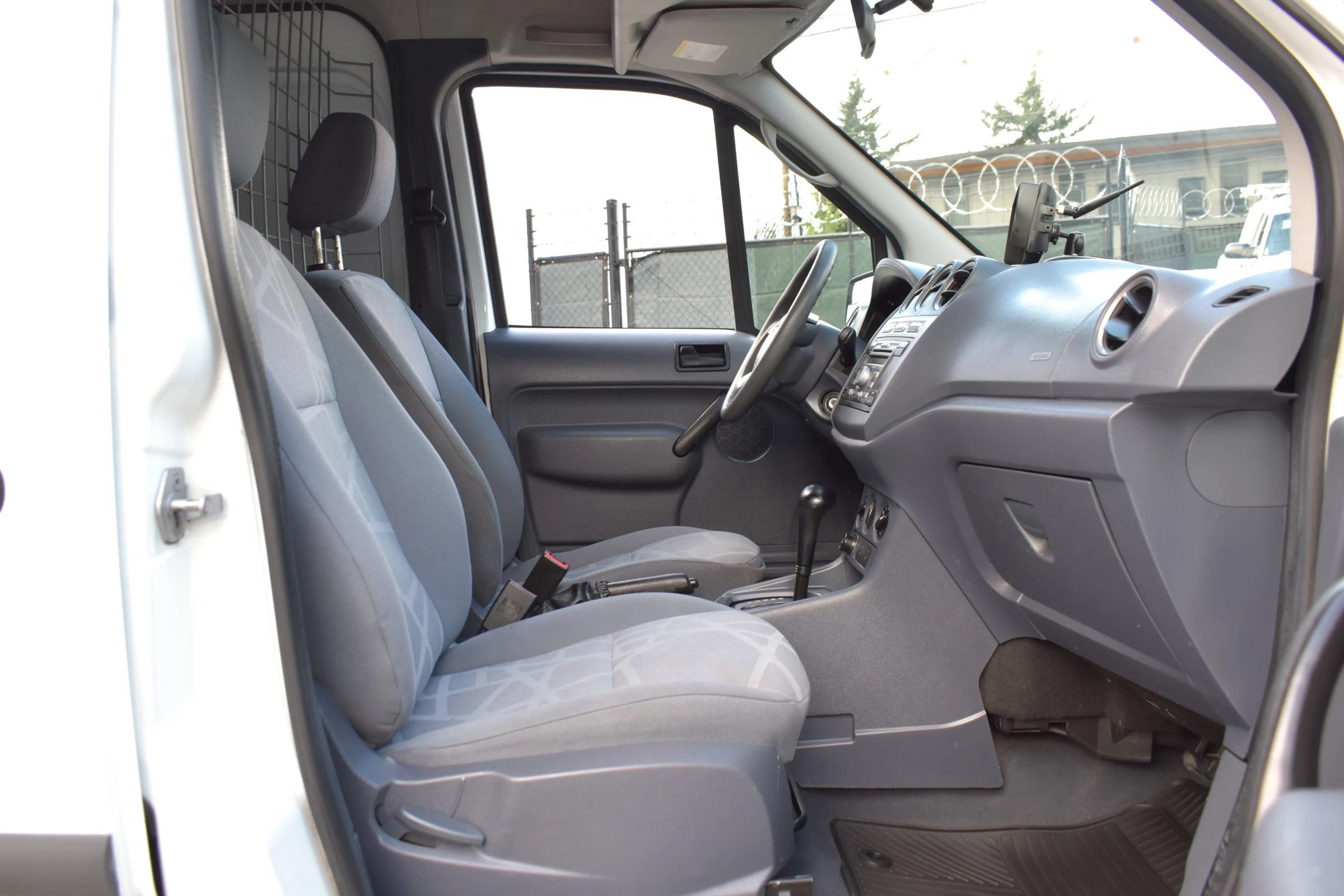Used 2011 Ford Transit Connect XLT FWD image 31