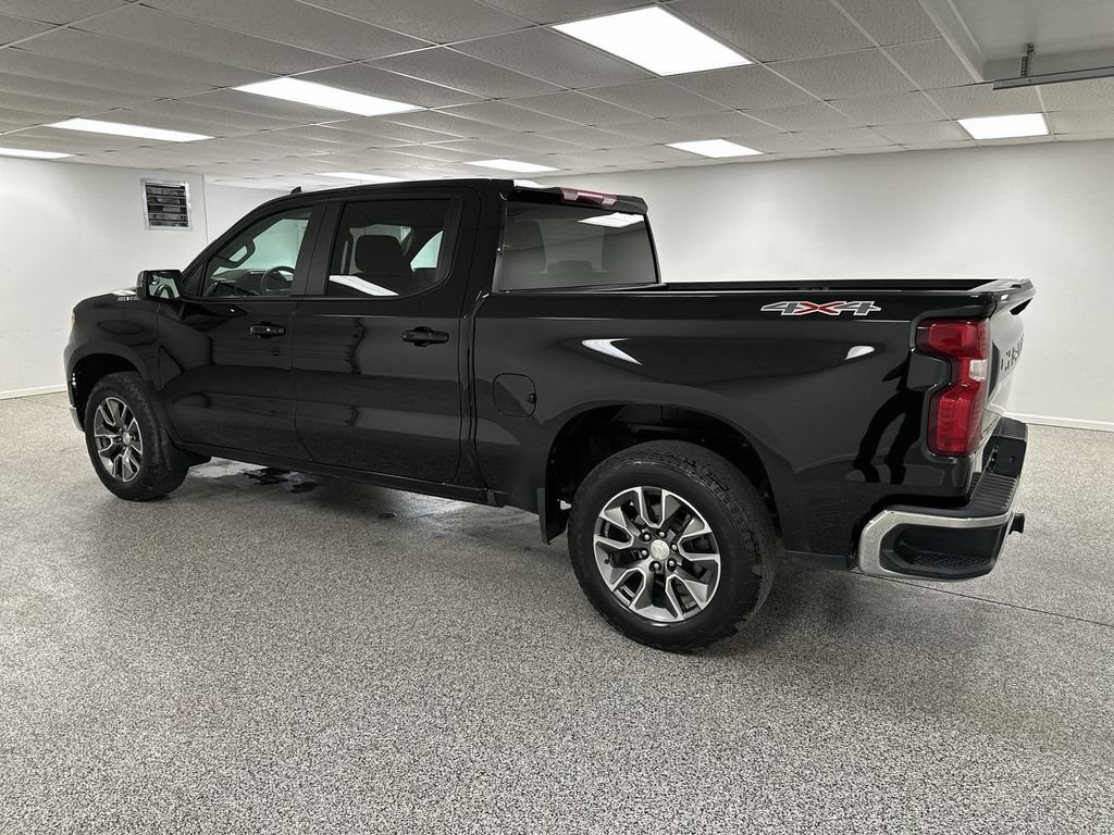 Used 2024 Chevrolet Silverado 1500 LT AWD/4WD image 6