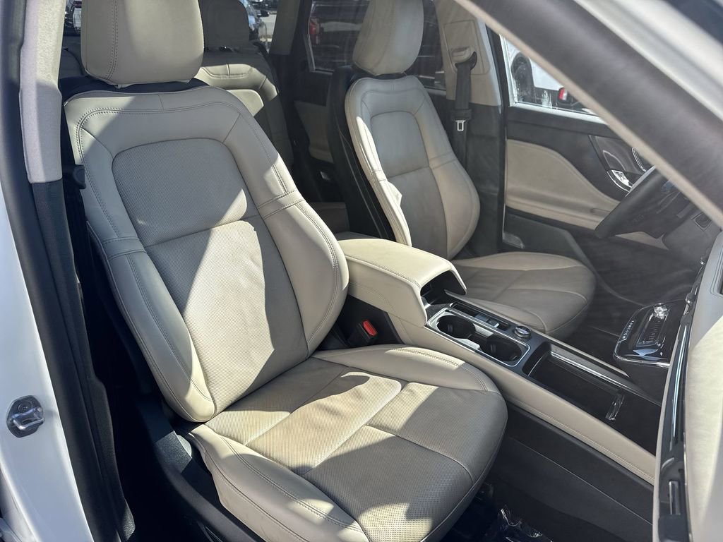 Used 2025 Lincoln Corsair Grand Touring w/ Equipment Group 302A image 26