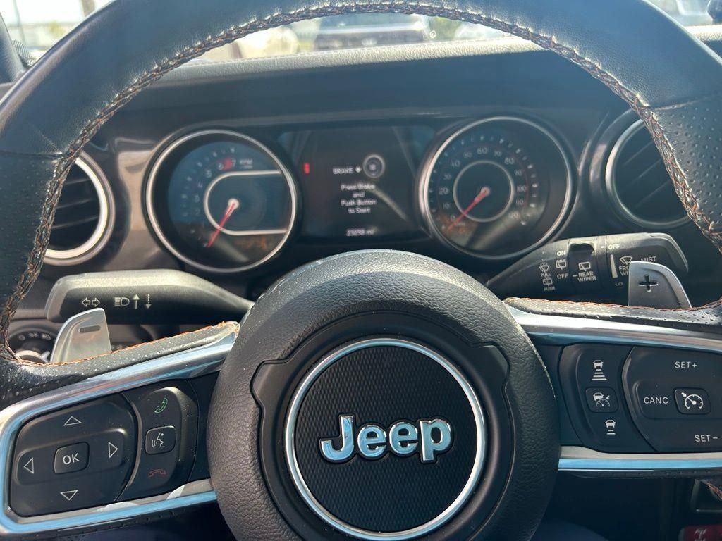 Used 2022 Jeep Wrangler Unlimited Rubicon w/ Xtreme Recon 35" Tire Package image 15