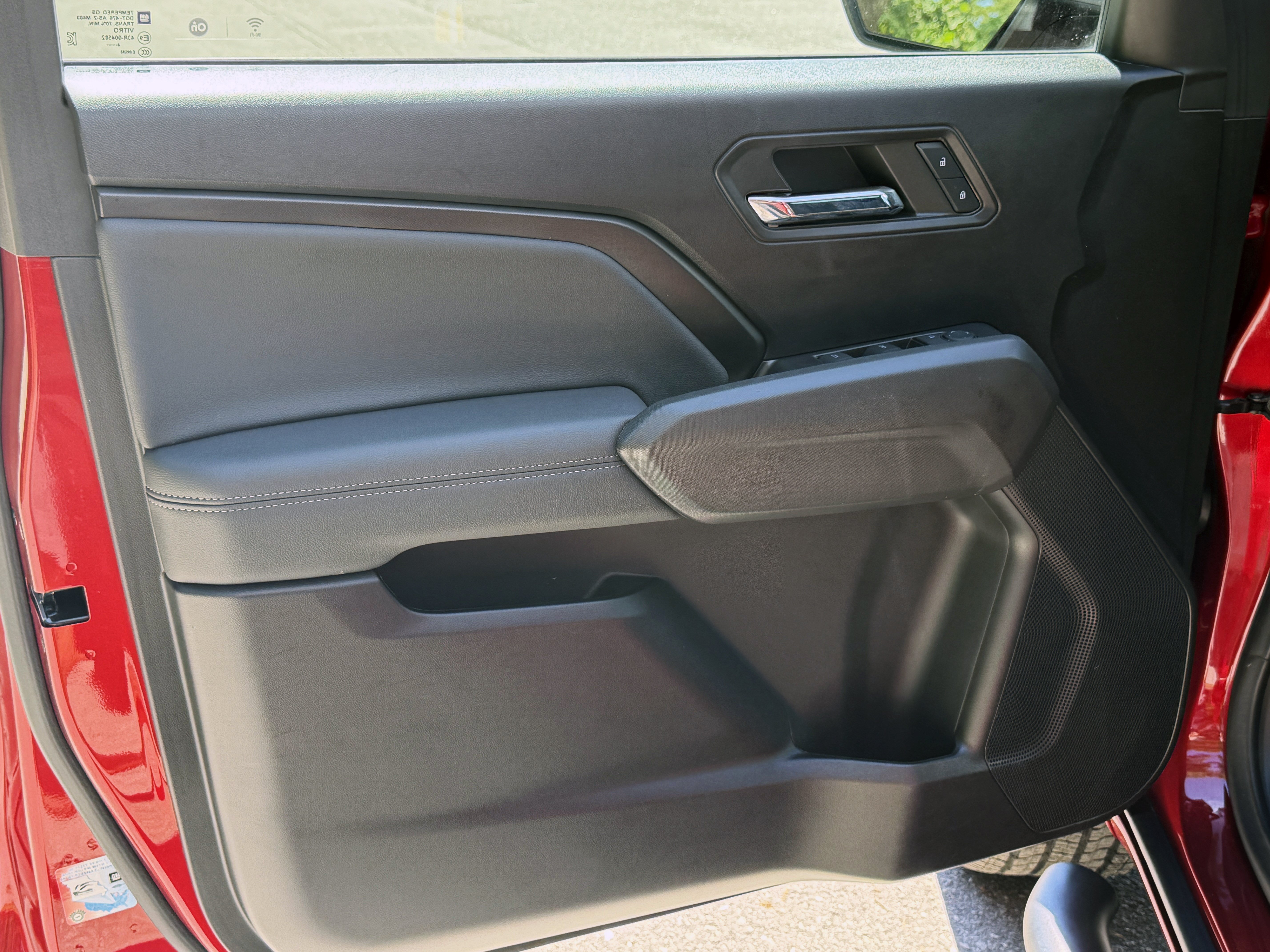 Used 2024 Chevrolet Colorado LT w/ LT Convenience Package II AWD/4WD image 13