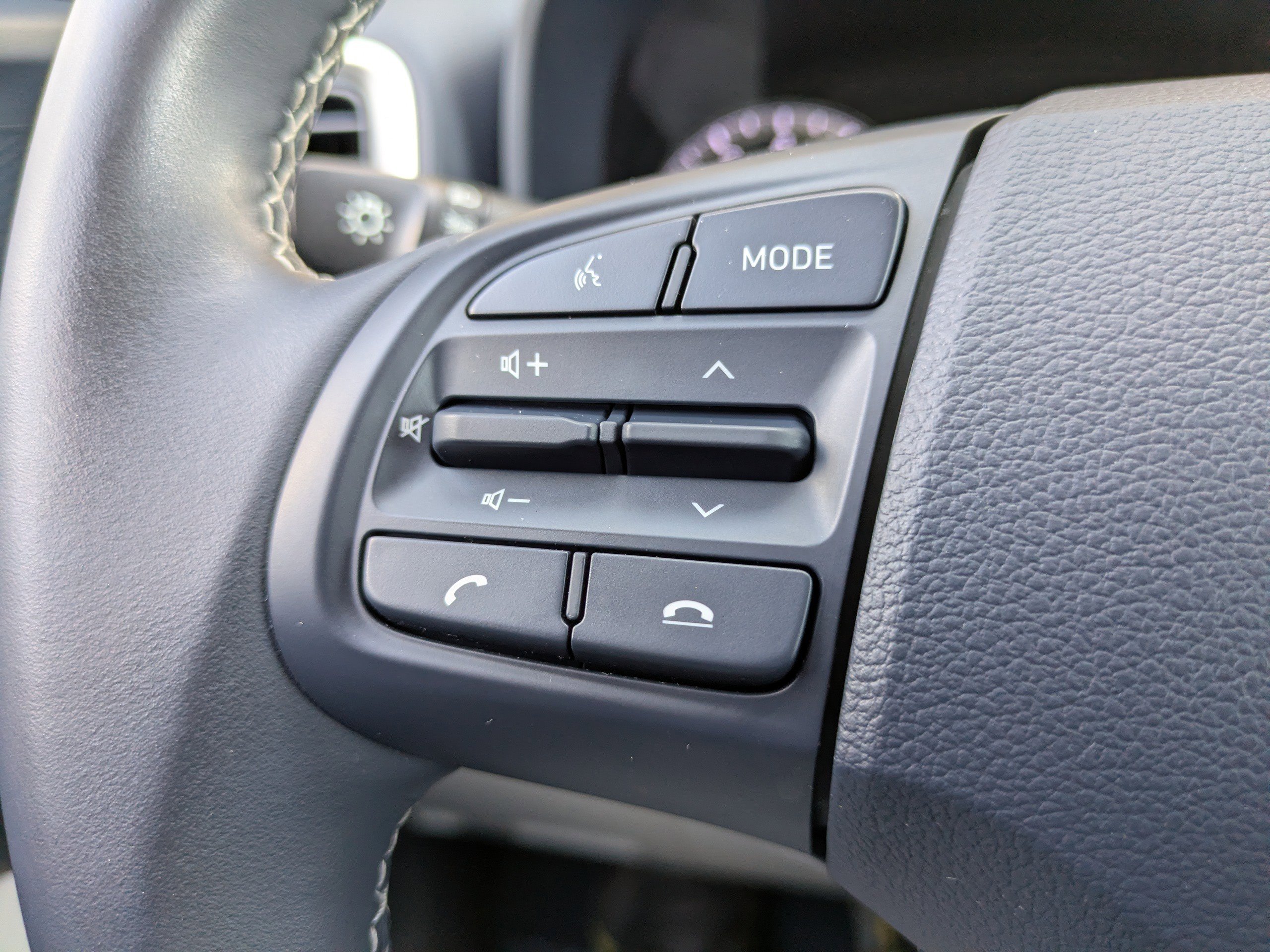 Used 2021 Hyundai Venue w/ Cargo Package image 18