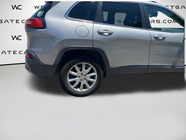 Used 2015 Jeep Cherokee Limited w/ Trailer Tow Group FWD image 17